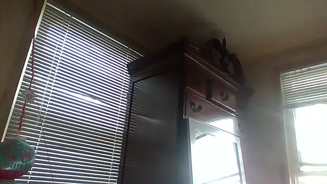 Snapshot of KatieBARBiE98 chatting on September 25, 2025, 10:02 pm KatieBARBiE98 online show from September 25, 2025, 10:02 pm