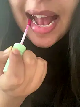 yassminsexy22 online show from September 23, 2025, 3:26 pm