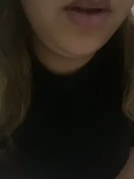 yassminsexy22 online show from March 26, 2026, 9:20 pm