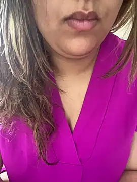 yassminsexy22 online show from June 3, 2026, 9:45 am
