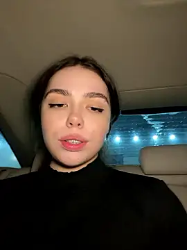 Snapshot of pantyless chatting on December 6, 2024, 11:03 pm pantyless online show from December 6, 2024, 11:03 pm