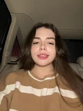 Snapshot of pantyless chatting on December 10, 2024, 10:26 pm pantyless online show from December 10, 2024, 10:26 pm