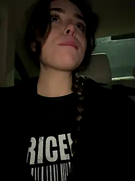 Snapshot of pantyless chatting on September 19, 2025, 9:48 pm pantyless online show from September 19, 2025, 9:48 pm