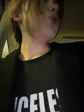 Snapshot of pantyless chatting on October 23, 2025, 11:03 pm pantyless online show from October 23, 2025, 11:03 pm