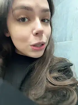 Snapshot of pantyless chatting on April 1, 2026, 11:35 pm pantyless online show from April 1, 2026, 11:35 pm