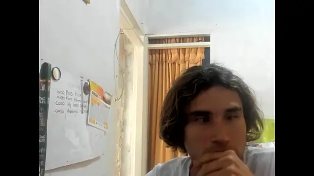 Snapshot of SophiaLevis chatting on December 8, 2024, 5:55 pm SophiaLevis online show from December 8, 2024, 5:55 pm