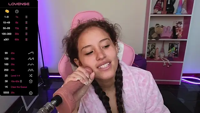 Snapshot of redbarbiedollx chatting on March 9, 2025, 3:05 pm redbarbiedollx online show from March 9, 2025, 3:05 pm