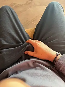 Snapshot of josle24 chatting on October 29, 2025, 3:03 pm josle24 online show from October 29, 2025, 3:03 pm