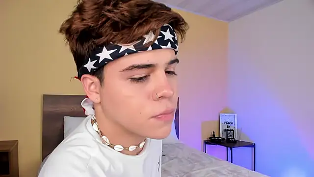 Snapshot of justinbiler chatting on December 20, 2024, 10:27 am justinbiler online show from December 20, 2024, 10:27 am