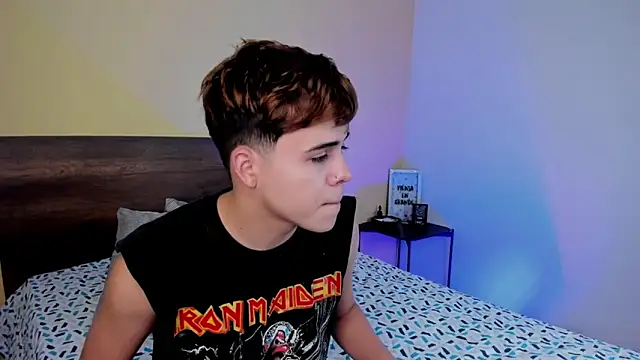 Snapshot of justinbiler chatting on January 10, 2025, 12:36 pm justinbiler online show from January 10, 2025, 12:36 pm