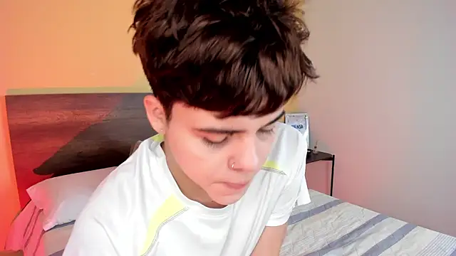 Snapshot of justinbiler chatting on January 26, 2025, 12:33 pm justinbiler online show from January 26, 2025, 12:33 pm