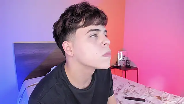 Snapshot of justinbiler chatting on February 6, 2025, 12:37 pm justinbiler online show from February 6, 2025, 12:37 pm