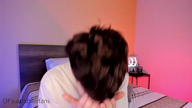 Snapshot of justinbiler chatting on February 16, 2025, 12:32 pm justinbiler online show from February 16, 2025, 12:32 pm