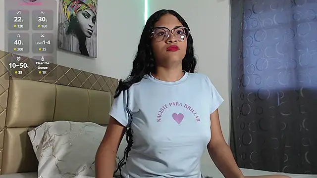 Snapshot of DAFNNEE_ROSS chatting on October 28, 2025, 3:25 pm DAFNNEE ROSS online show from October 28, 2025, 3:25 pm