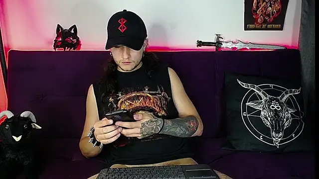 Snapshot of blckwolf_6 chatting on January 30, 2025, 1:44 am blckwolf 6 online show from January 30, 2025, 1:44 am