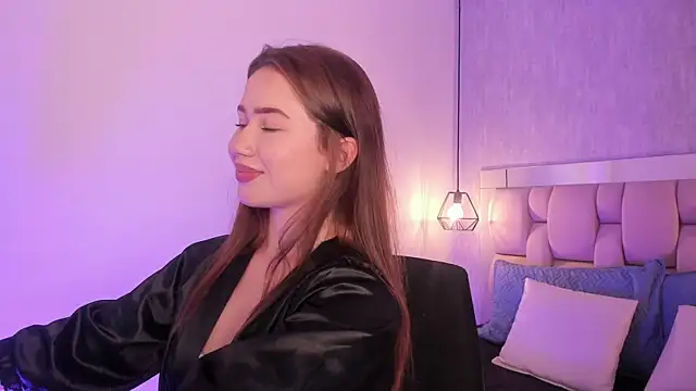 Snapshot of Roxie-Summers11 chatting on January 27, 2025, 11:33 pm Roxie-Summers11 online show from January 27, 2025, 11:33 pm