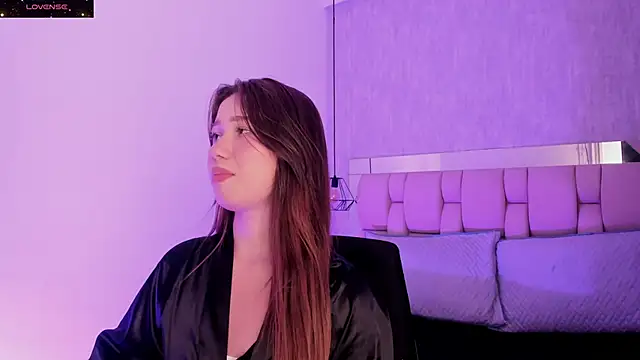 Snapshot of Roxie-Summers11 chatting on February 10, 2025, 10:30 pm Roxie-Summers11 online show from February 10, 2025, 10:30 pm