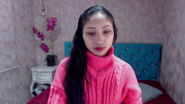 Snapshot of MadelineDoll chatting on February 19, 2025, 12:44 pm MadelineDoll online show from February 19, 2025, 12:44 pm