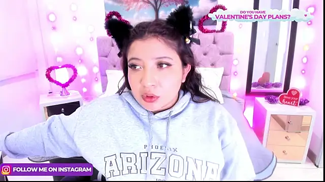 Emma monserrat online show from February 9, 2025, 3:43 am