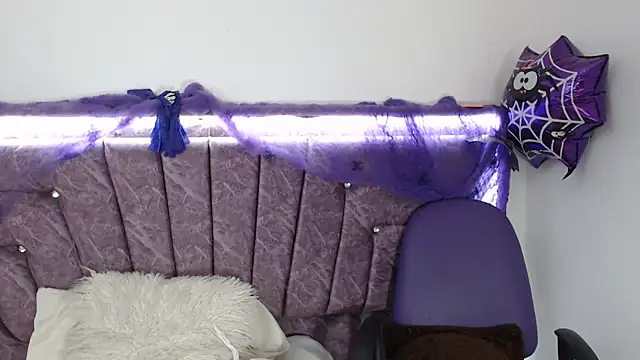 Snapshot of Penelope_Fox14 chatting on October 21, 2025, 12:39 pm Penelope Fox14 online show from October 21, 2025, 12:39 pm