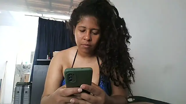 Ivon-09 online show from September 24, 2025, 4:32 pm