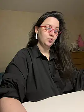 Snapshot of hungry1bunny chatting on July 6, 2026, 4:31 pm hungry1bunny online show from July 6, 2026, 4:31 pm