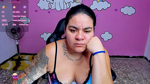 Sharon hils online show from March 12, 2026, 4:57 pm