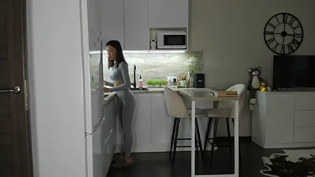 Snapshot of nilliluv chatting on October 27, 2025, 12:20 pm nilliluv online show from October 27, 2025, 12:20 pm