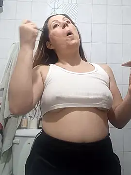 SofiEstevez online show from October 27, 2025, 11:47 am