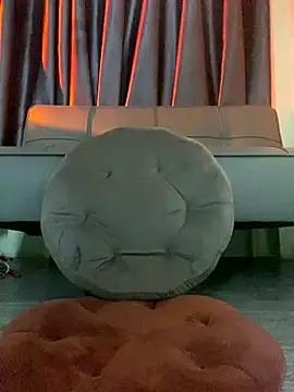 Snapshot of Ly_Coca24 chatting on September 22, 2025, 12:07 pm Ly Coca24 online show from September 22, 2025, 12:07 pm