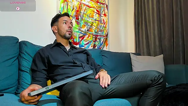 Snapshot of tommy_raym0ndg chatting on November 17, 2025, 2:12 pm tommy raym0ndg online show from November 17, 2025, 2:12 pm