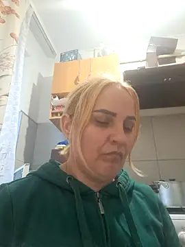 Malichkaanna30 online show from October 13, 2025, 2:39 pm