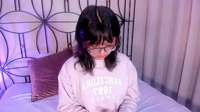 missy taylor  online show from March 6, 2025, 11:14 am