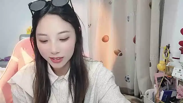 Snapshot of ooo___mimi chatting on January 9, 2025, 11:58 am ooo mimi online show from January 9, 2025, 11:58 am