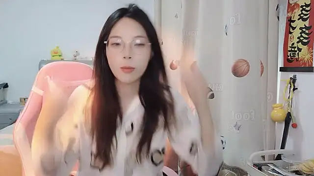 Snapshot of ooo___mimi chatting on February 17, 2025, 2:09 am ooo mimi online show from February 17, 2025, 2:09 am