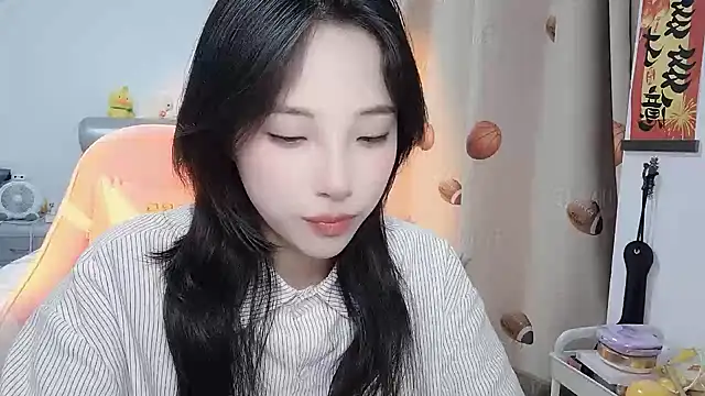 Snapshot of ooo___mimi chatting on March 11, 2025, 12:28 pm ooo mimi online show from March 11, 2025, 12:28 pm