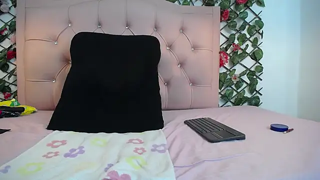 ElizabethSweet  online show from March 25, 2026, 7:31 pm