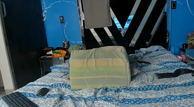 Cataleya19   online show from December 3, 2024, 5:45 pm