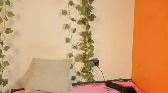 Cataleya19   online show from March 17, 2025, 3:18 pm