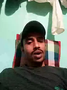 Snapshot of MDROBEL007 chatting on January 1, 2025, 6:38 pm MDROBEL007 online show from January 1, 2025, 6:38 pm