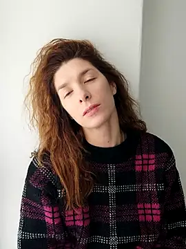 YourSuperModel online show from November 2, 2025, 6:27 am