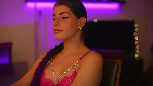 Snapshot of Bellis_Perenis chatting on December 8, 2024, 5:07 am Bellis Perenis online show from December 8, 2024, 5:07 am