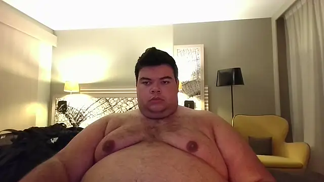 TinyTitanOtaku online show from December 11, 2024, 6:20 pm