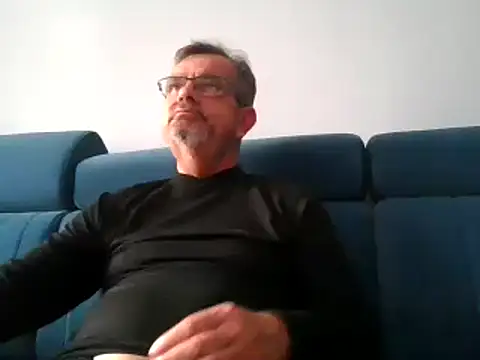 Snapshot of axecoman60 chatting on February 1, 2025, 8:50 am axecoman60 online show from February 1, 2025, 8:50 am