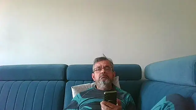 Snapshot of axecoman60 chatting on March 15, 2025, 12:45 pm axecoman60 online show from March 15, 2025, 12:45 pm