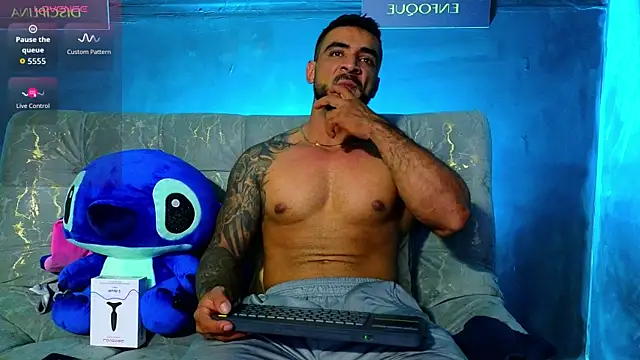 Snapshot of ERIC_HARRISON chatting on November 13, 2025, 2:21 am ERIC HARRISON online show from November 13, 2025, 2:21 am