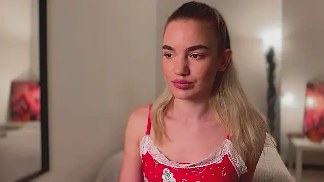 Snapshot of Heidi11 chatting on December 1, 2024, 7:36 pm Heidi11 online show from December 1, 2024, 7:36 pm