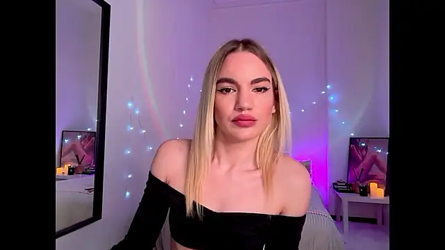 Snapshot of Heidi11 chatting on January 10, 2025, 9:42 pm Heidi11 online show from January 10, 2025, 9:42 pm