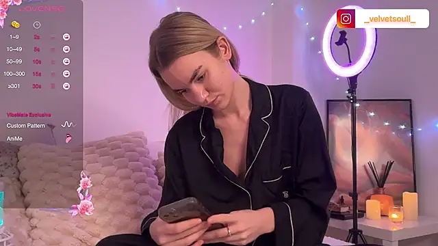 Snapshot of Heidi11 chatting on January 15, 2025, 11:08 pm Heidi11 online show from January 15, 2025, 11:08 pm