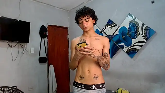 Lovebeng  online show from September 29, 2025, 7:51 pm